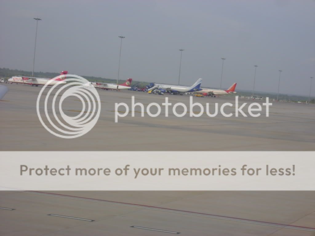 http://i1027.photobucket.com/albums/y334/satexan00/Bangalore%20to%20Delhi%20on%20Kingfisher%20flight%20IT%20206/BLR014.jpg