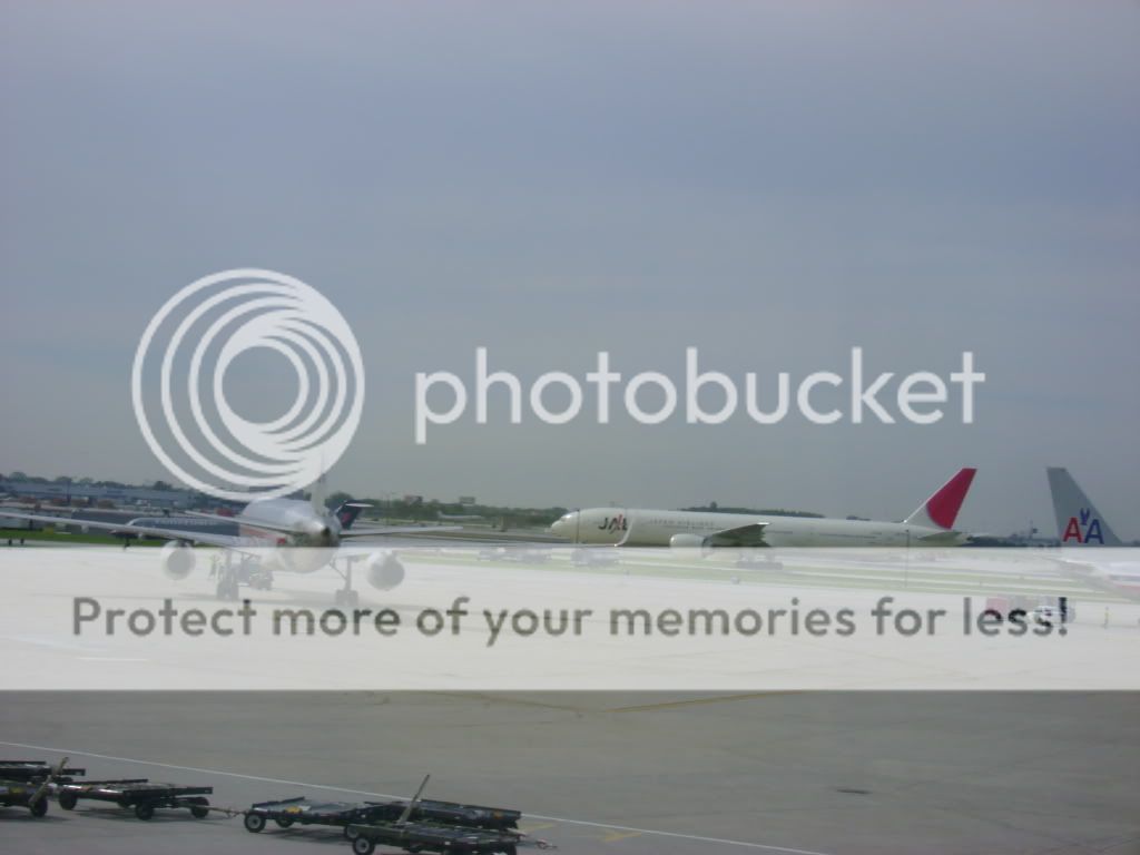 http://i1027.photobucket.com/albums/y334/satexan00/Chicago%20to%20San%20Antonio%20on%20AA%20755/new006.jpg