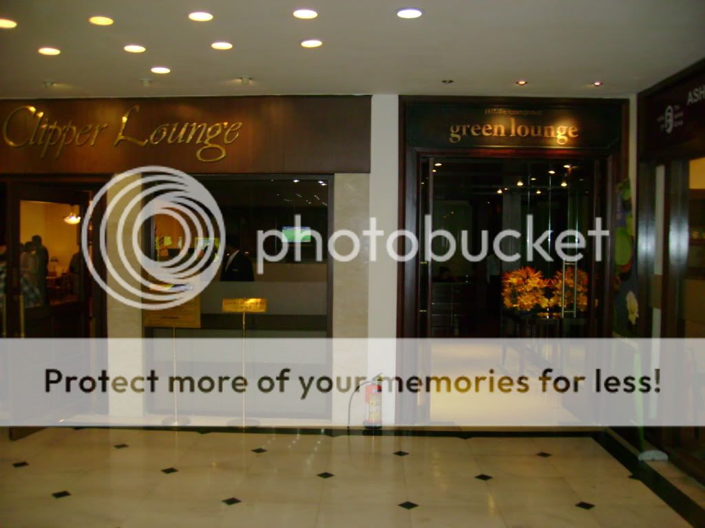 http://i1027.photobucket.com/albums/y334/satexan00/Delhi%20airport%20and%20the%20Green%20Lounge/DEL-GL11.jpg