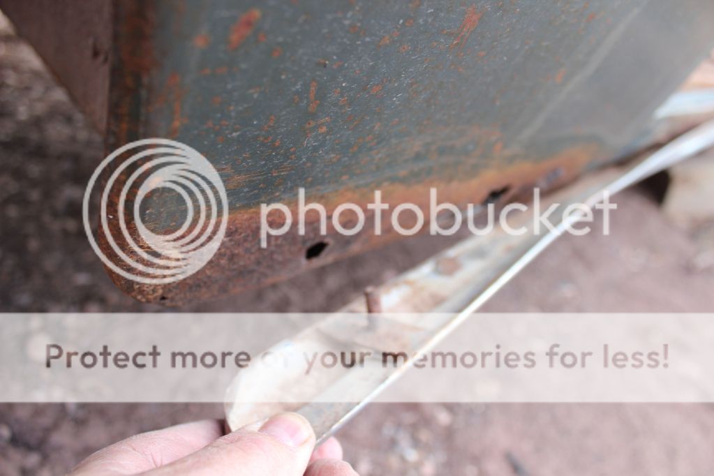 [Linked Image from i1027.photobucket.com]
