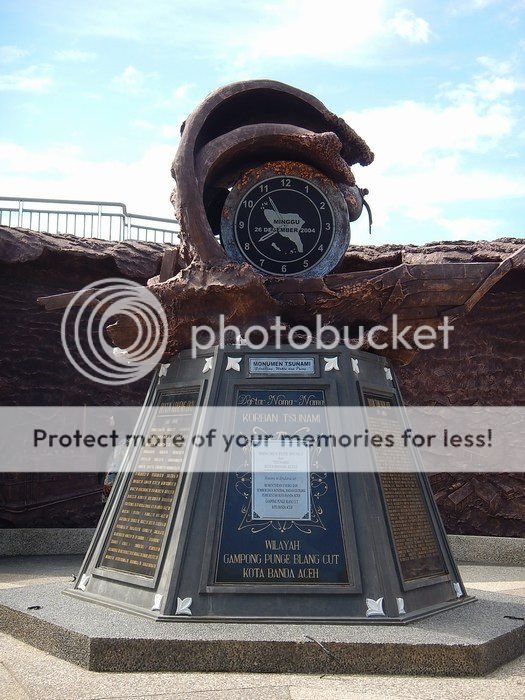  photo tugu tsunami_zpsc62y5xiu.jpg
